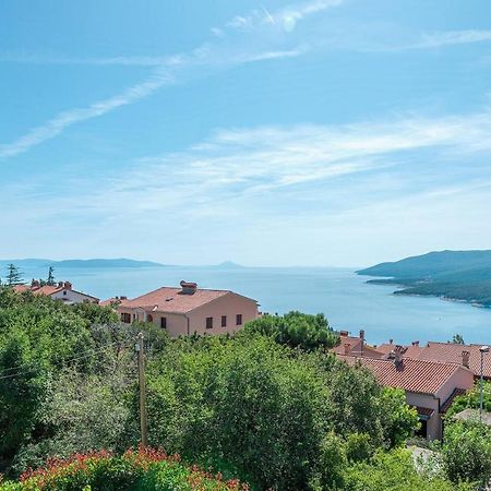 E&T Apartments With A Beautiful Pool Rabac Extérieur photo