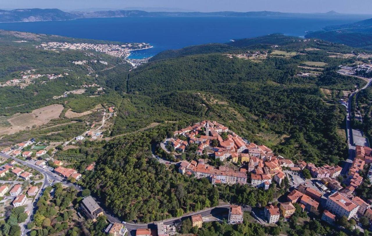E&T Apartments With A Beautiful Pool Rabac Extérieur photo