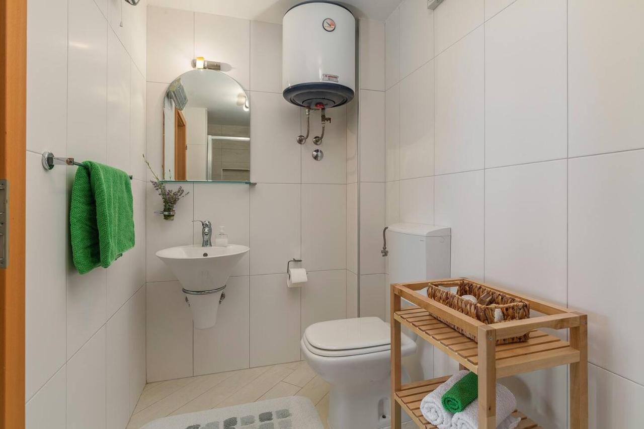 E&T Apartments With A Beautiful Pool Rabac Extérieur photo