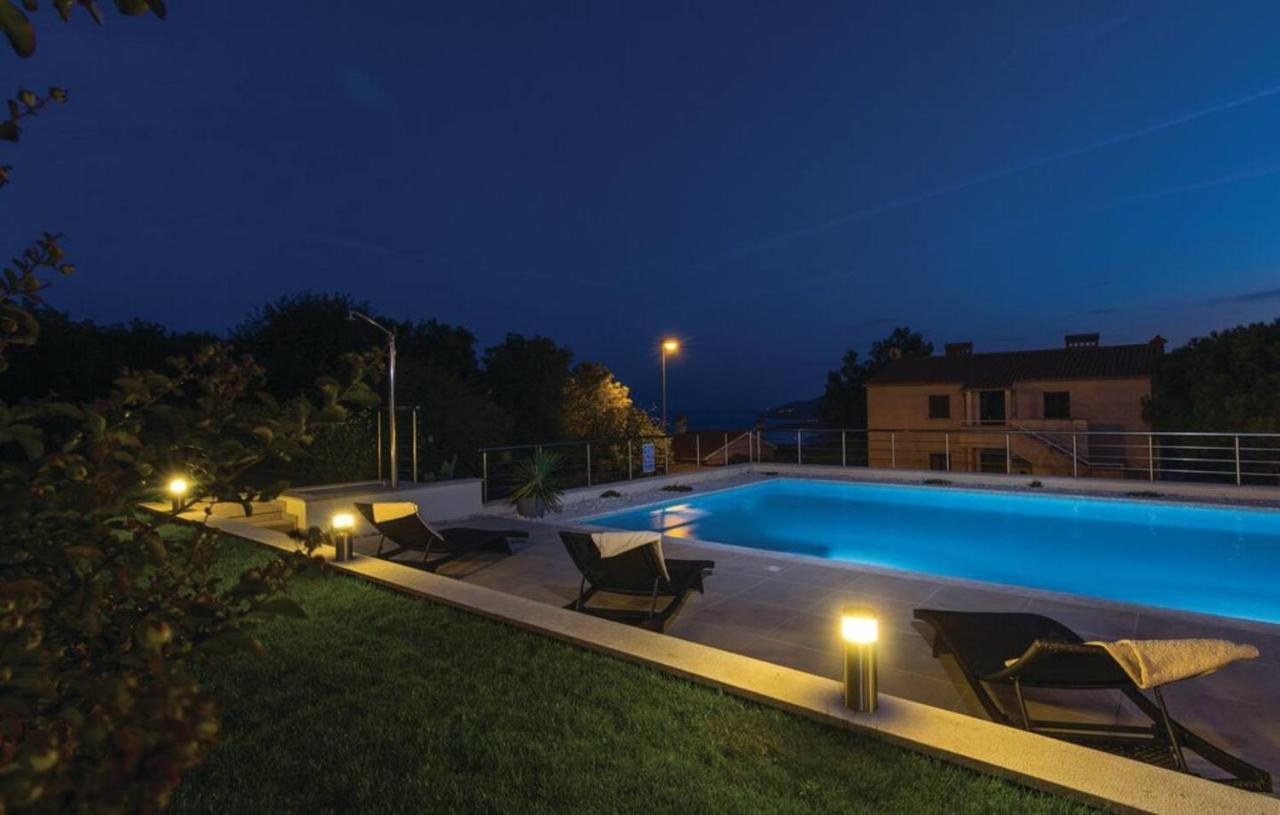E&T Apartments With A Beautiful Pool Rabac Extérieur photo