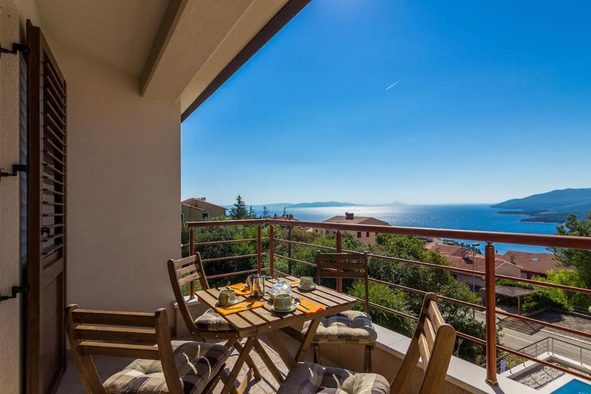 E&T Apartments With A Beautiful Pool Rabac Extérieur photo