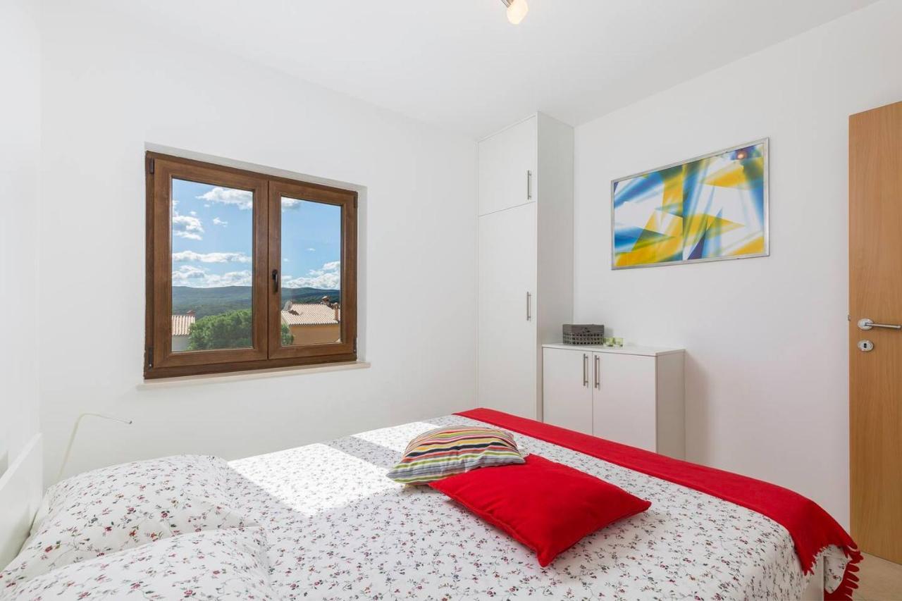 E&T Apartments With A Beautiful Pool Rabac Extérieur photo