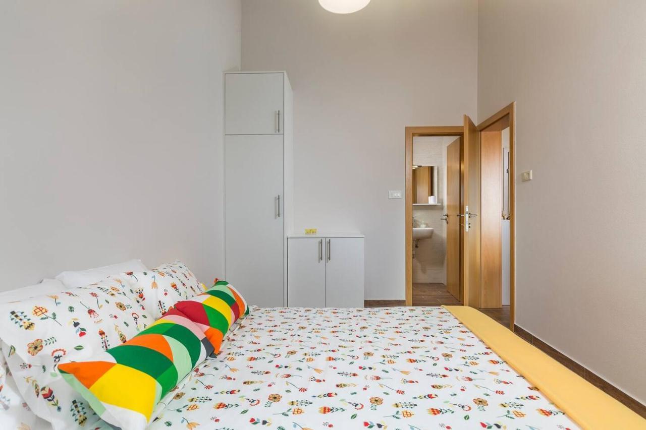 E&T Apartments With A Beautiful Pool Rabac Extérieur photo